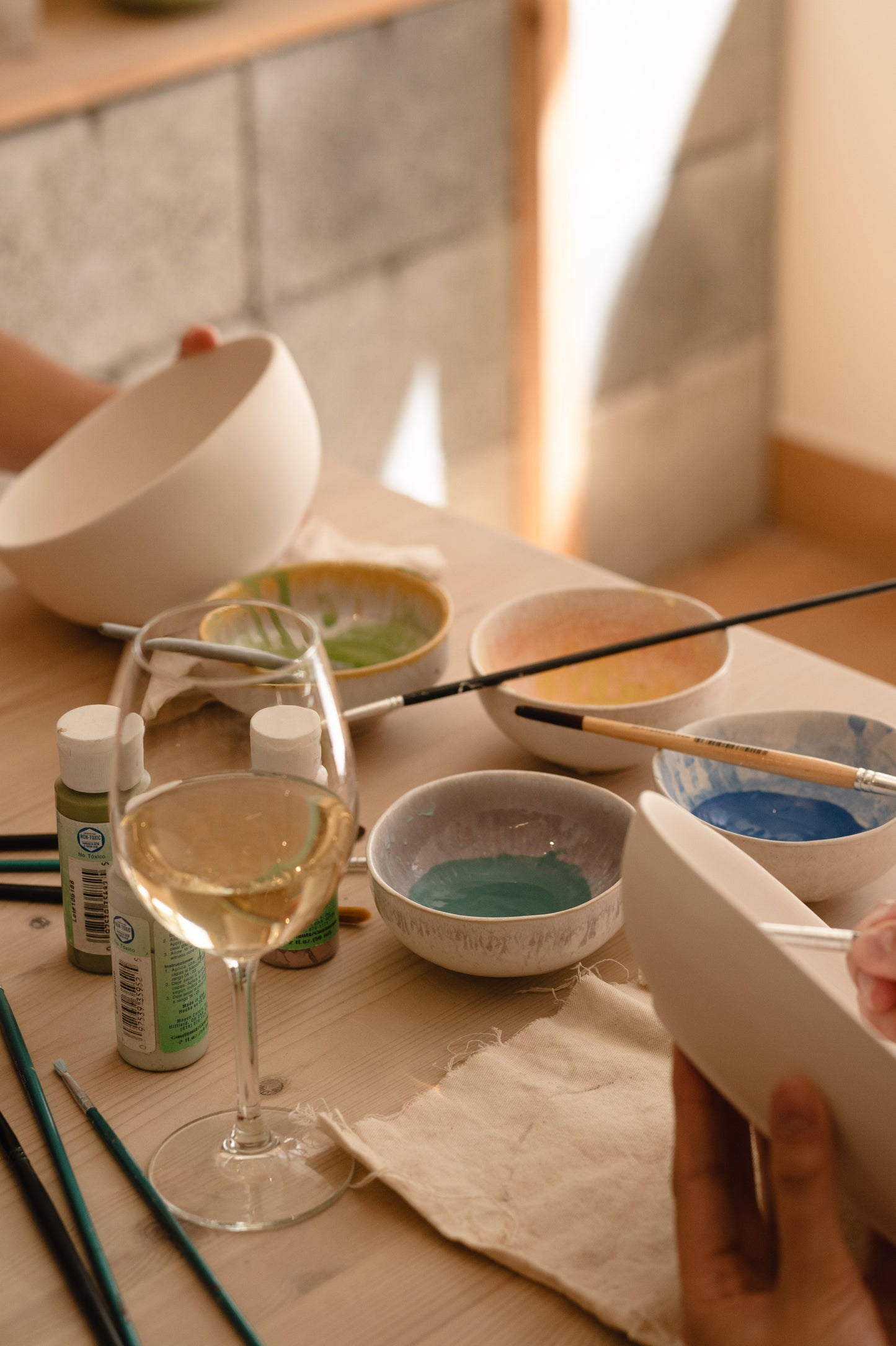 Wine and Painting Pottery - 04 de AGOSTO - 18h - 20h