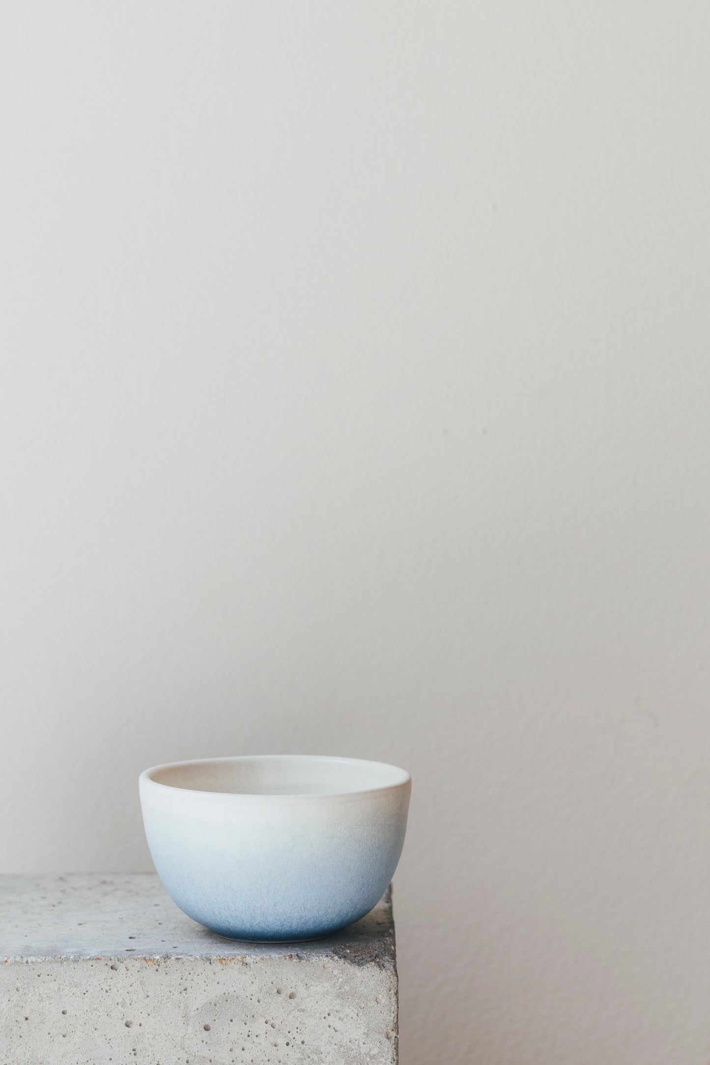 Copo SO COFFEE pequeno azul e branco
